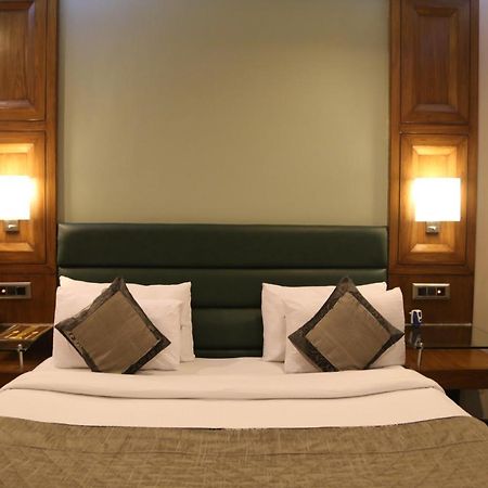Hotel Deer Parkk New Delhi Ngoại thất bức ảnh