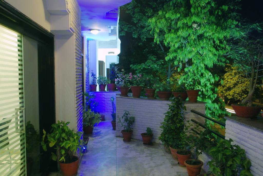 Hotel Deer Parkk New Delhi Ngoại thất bức ảnh