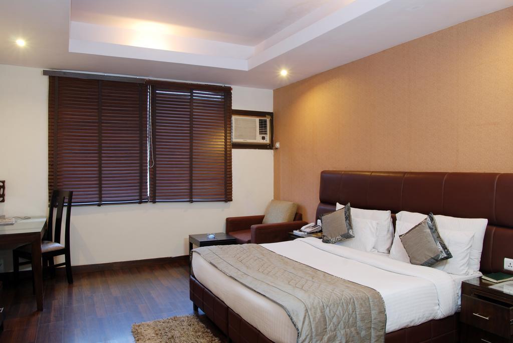 Hotel Deer Parkk New Delhi Ngoại thất bức ảnh